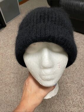 100% cashmere Black Knit fold overr togue Hat - unisex